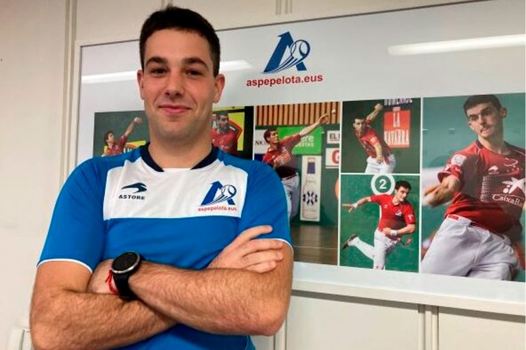 Hodei Expósito debutará el 8 de octubre con Aspe