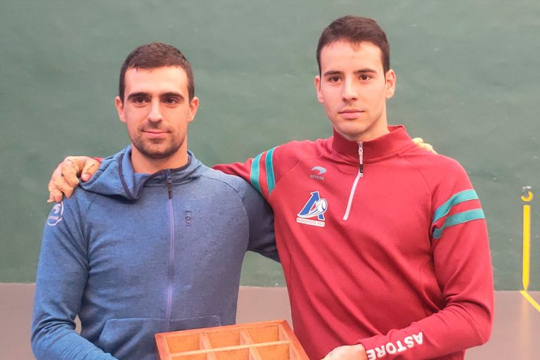 Elección de material entre Agirre y Darío