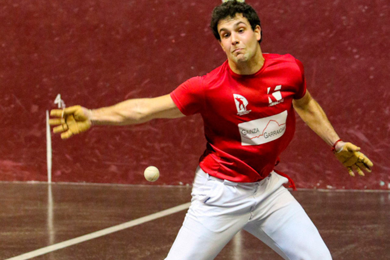 Exposito-Ugartemendia culminan la remontada