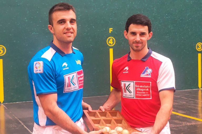 Elección de material del partido del Cuatro y Medio 2022 entre Altuna III y Peña II