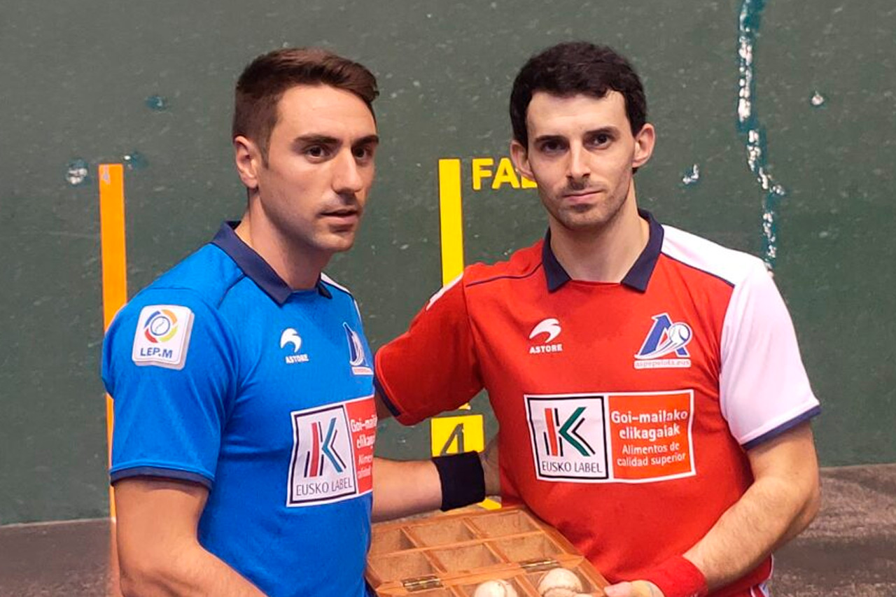 Elección de material del partido del Cuatro y Medio 2022 entre Altuna III y Peio Etxeberria