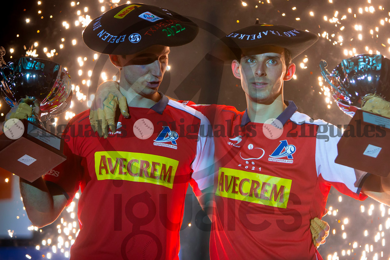 Altuna III y Martija se alzan con la txapela a base de fe