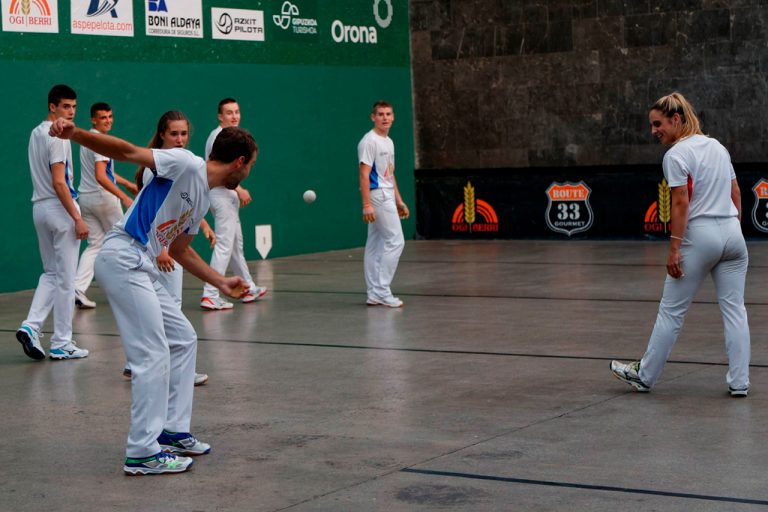 Exhibición de Igoa y Apezetxea, gran versión de Zubizarreta-Landa y dominio de Leire Garai