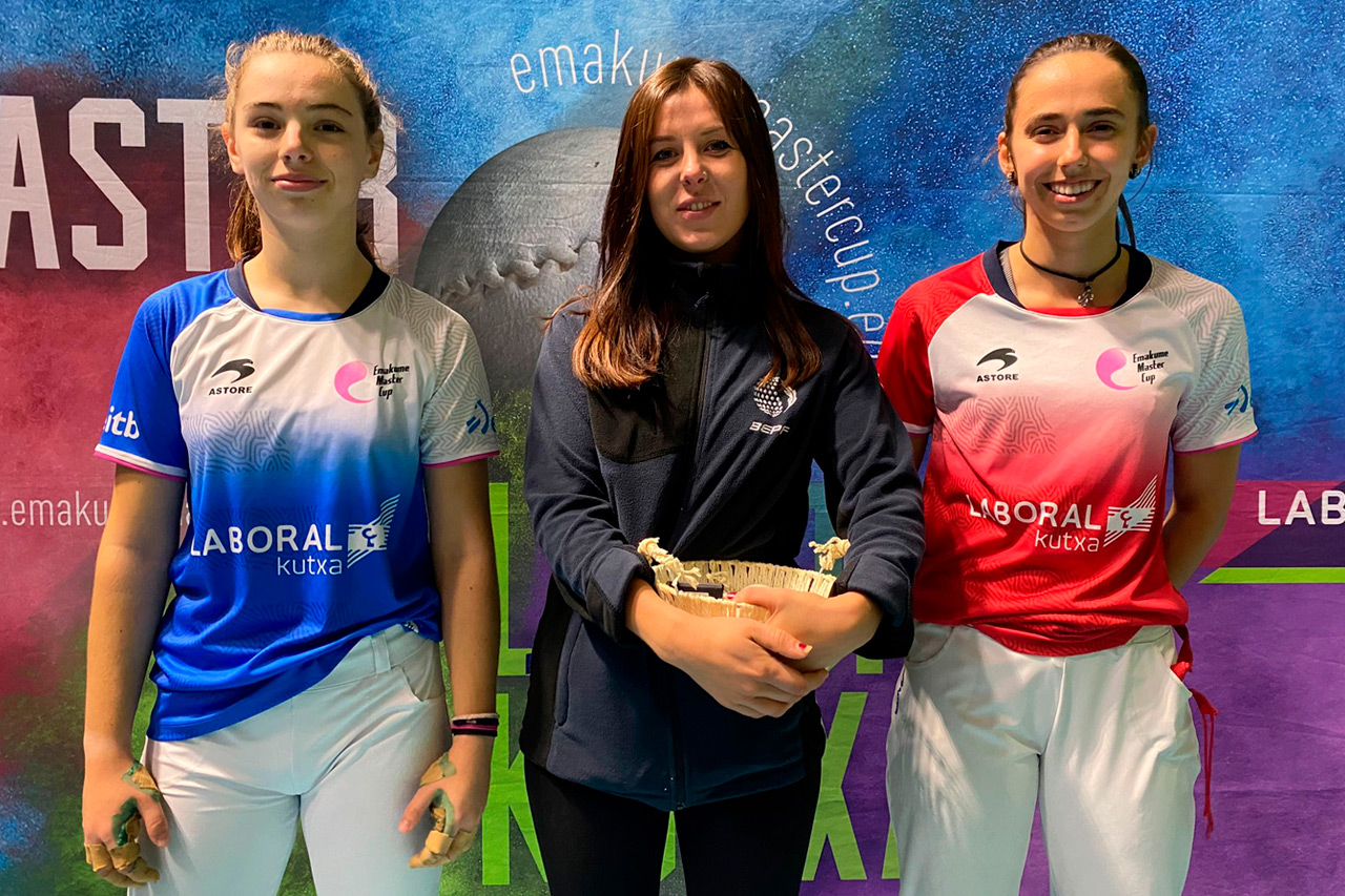 Leire Garai y Nora Mendizabal avanzan en el Master Laboral Kutxa