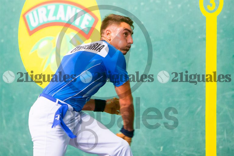 Peio Etxeberria y Rezusta continúan la escalada