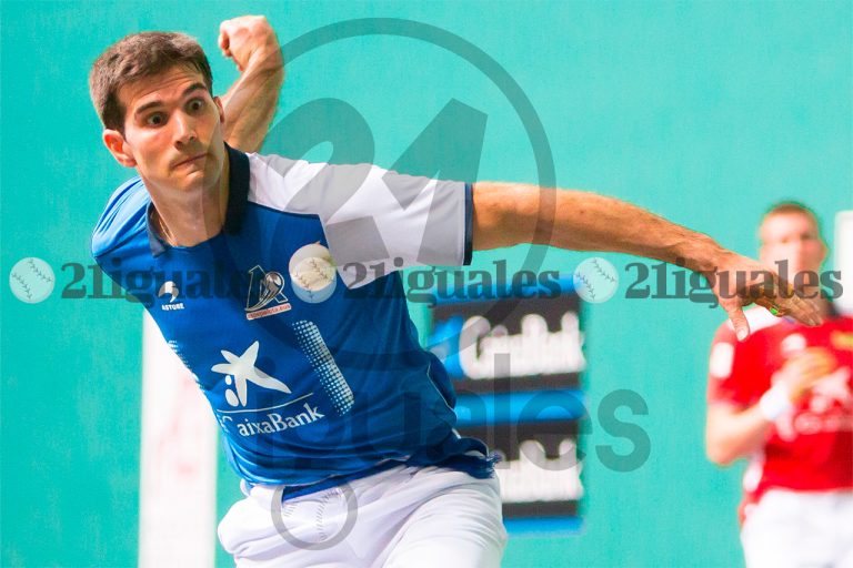 Irribarria y Zabaleta muestran su pegada y remate