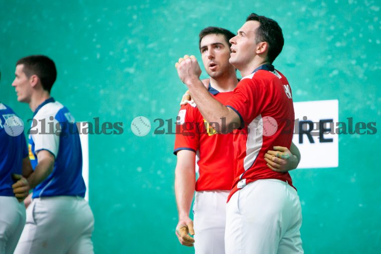 Jaka - Aranguren 22 vs P. Etxeberria - Rezusta 16 / Fotos Parejas 2023