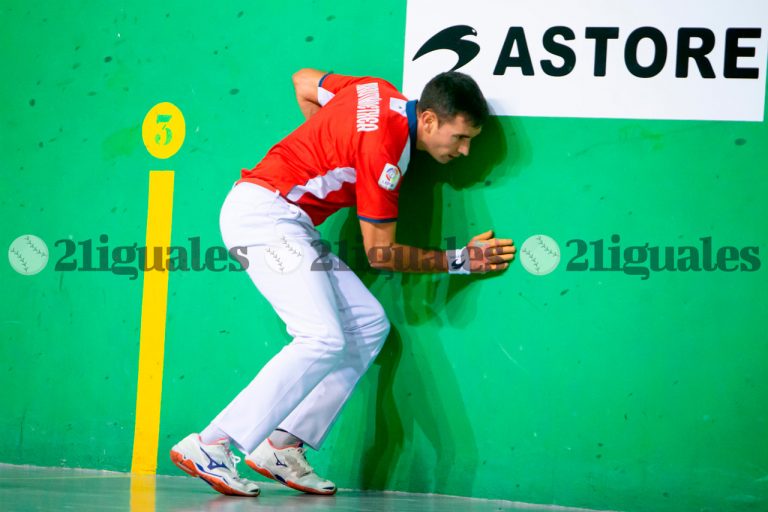 Urrutikoetxea es baja en Tafalla y Larrazabal entra en escena