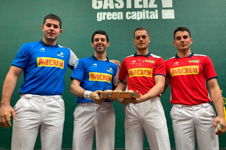 Duelo de gallos en el Ogueta