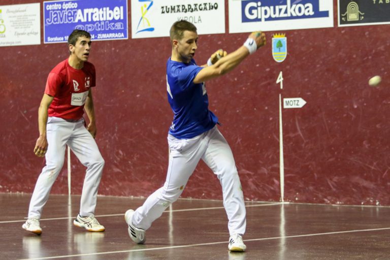 Elola-Lizeaga completan la final de parejas del Memorial Goñi tras imponerse en un final de infarto