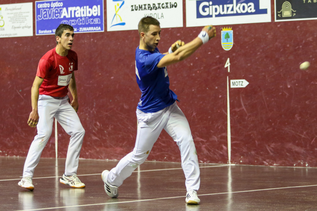 Elola-Lizeaga completan la final de parejas del Memorial Goñi tras imponerse en un final de infarto