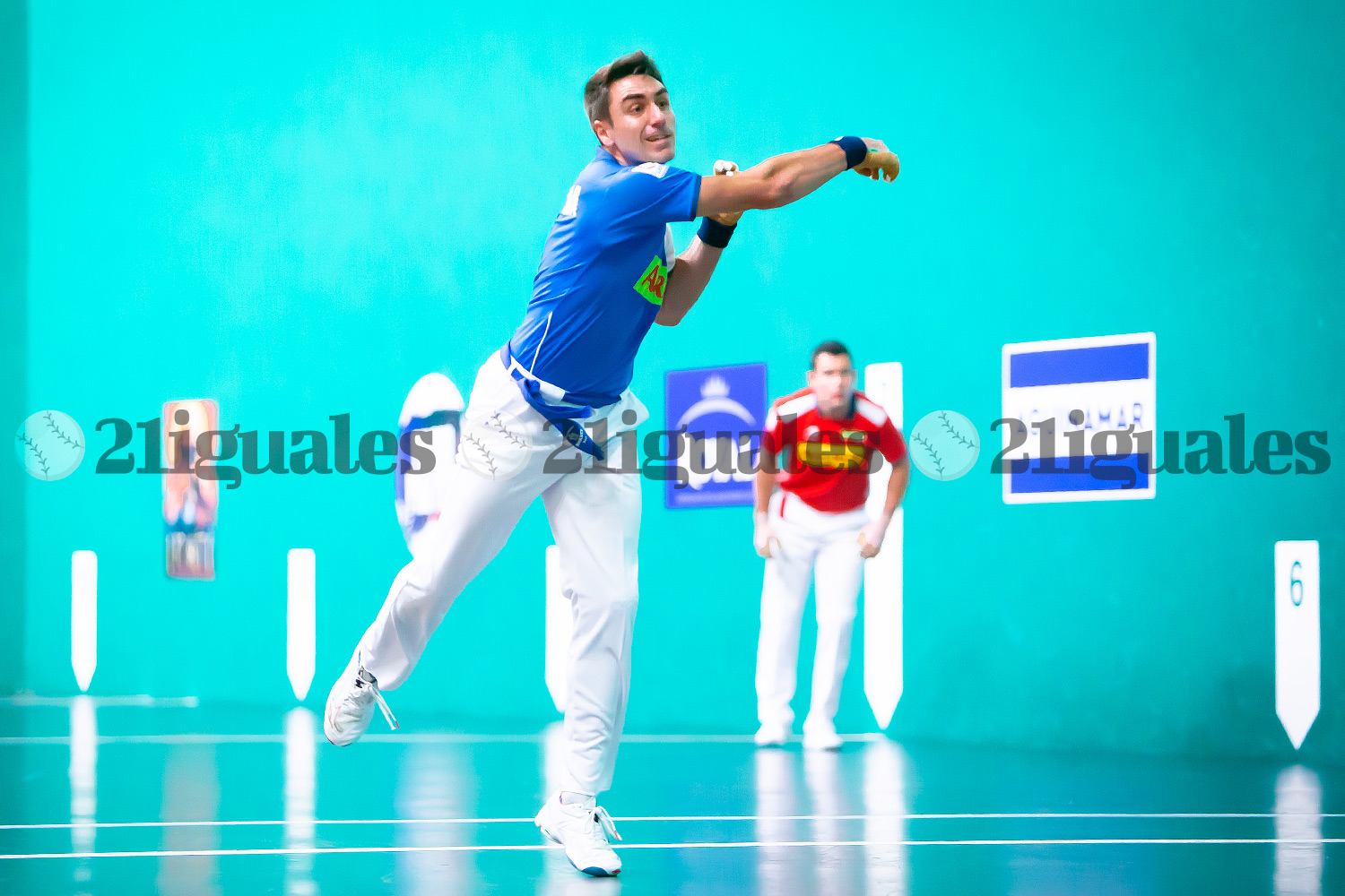 Peio Etxeberria a una victoria de las semifinales