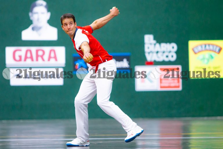 Darío sube al podium del Manomanista
