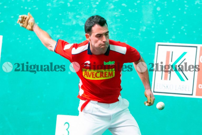 Jaka y Martija vencen en un partido de vaivenes