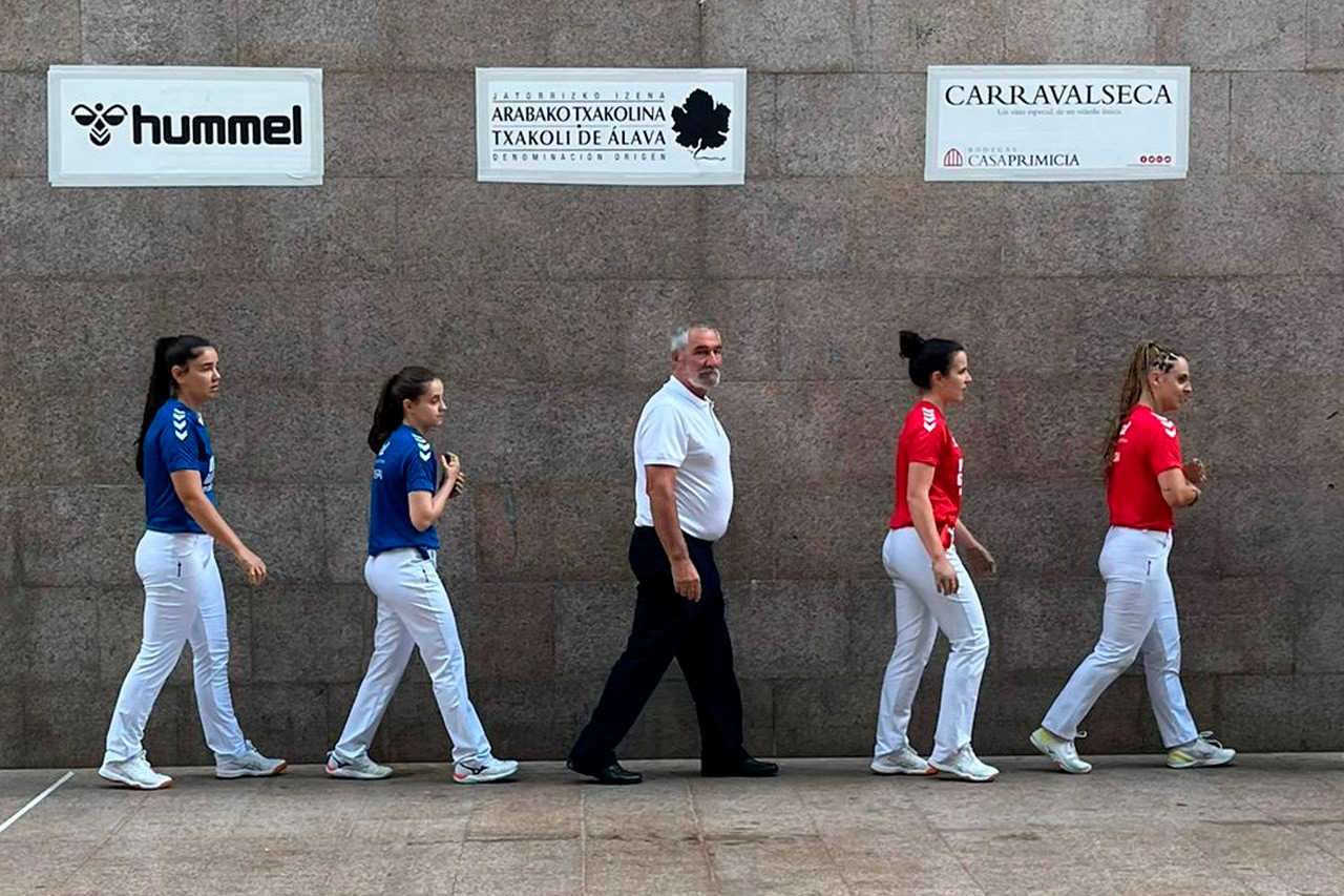 Etxegarai-Gaminde y Arrizablaga-Galeano se imponen en Gasteiz