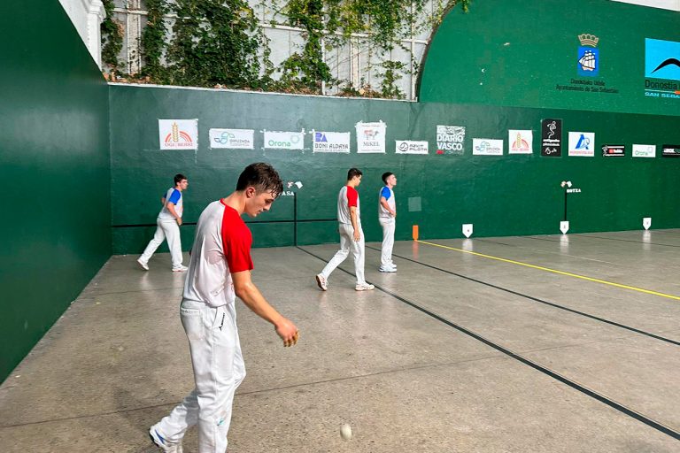 La tercera jornada del torneo de El Antiguo se llevó a cabo conociendo a la primera pareja clasificada a las semifinales en categoría promesas.