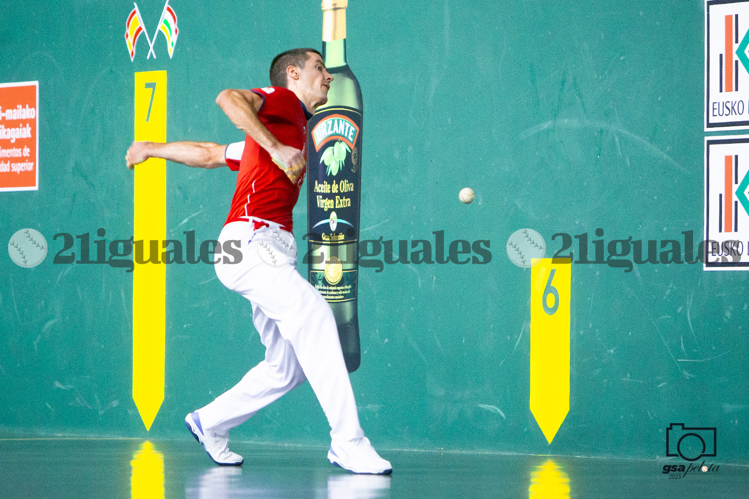 Elordi y Rezusta refuerzan el liderato con una victoria convincente