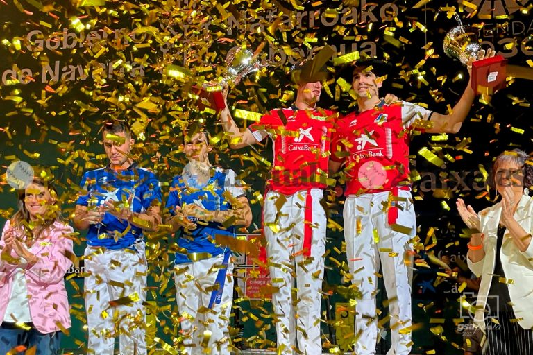 Ezkurdia y Mariezkurrena II revalidan su título con autoridad