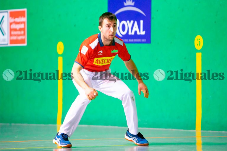 Bakaikoa sufre un esguince de rodilla