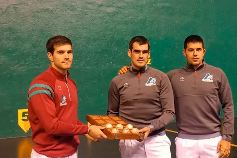 Azkoitia vuele a dar el pistoletazo de salida al Parejas