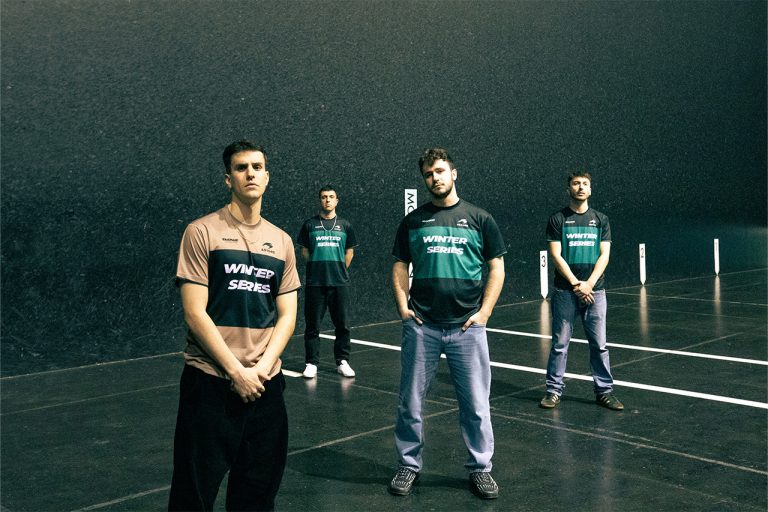 Astore pone a la venta dos camisetas del Eusko Label Jai Alai Winter Series 2023-2024