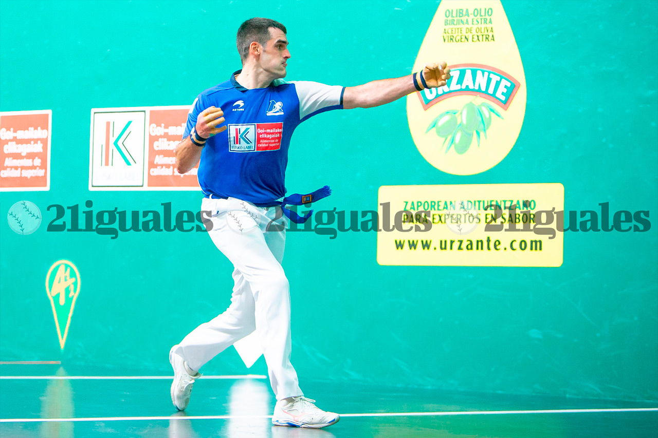 Ezkurdia vence y clasifica a Zabala para semifinales