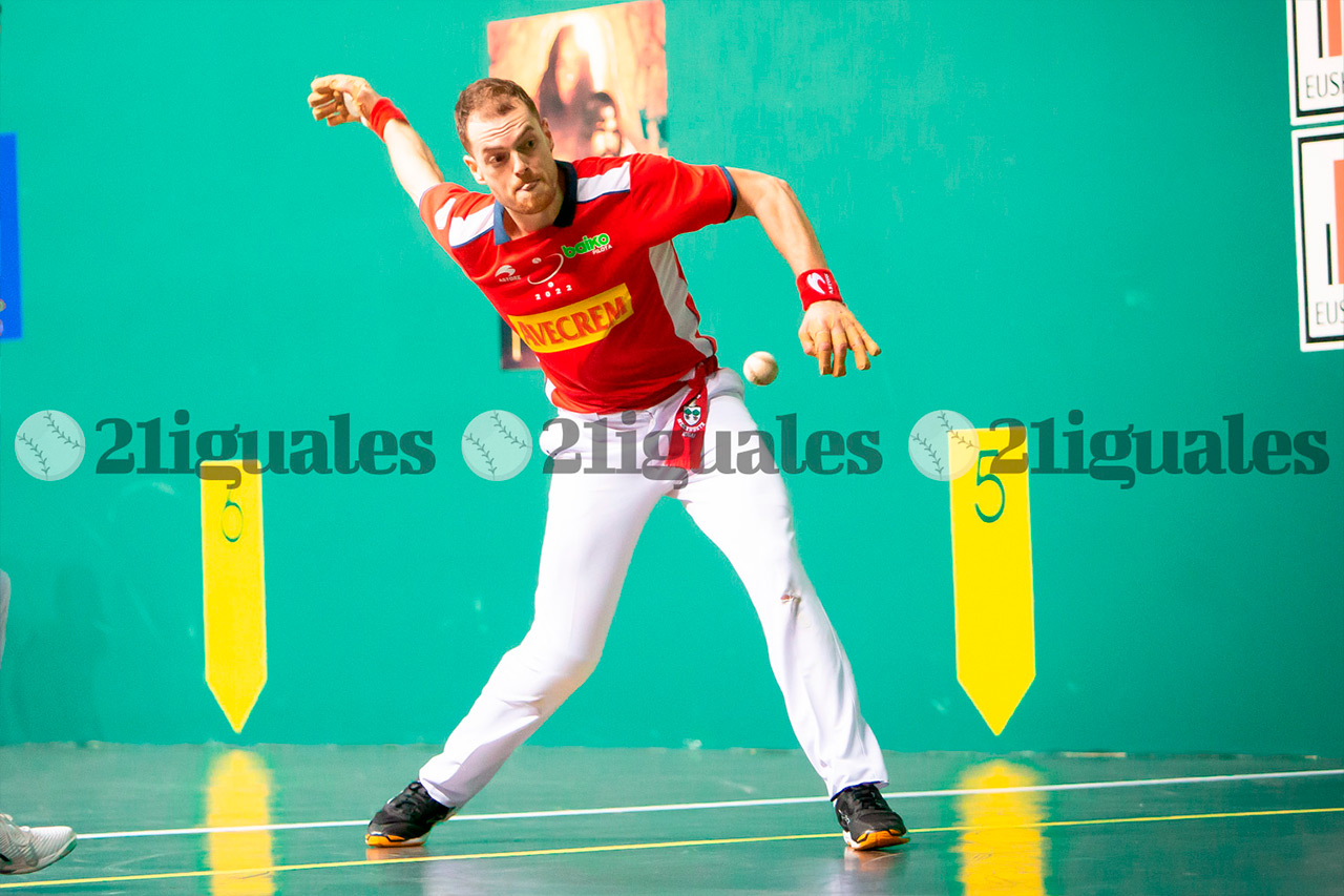 Un Laso de menos a más se impone a Jaka