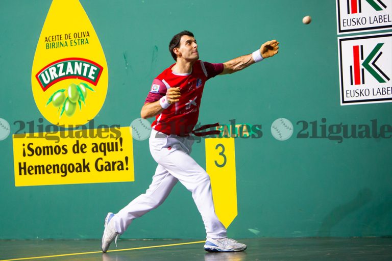 Altuna III e Iztueta suman el segundo punto con autoridad