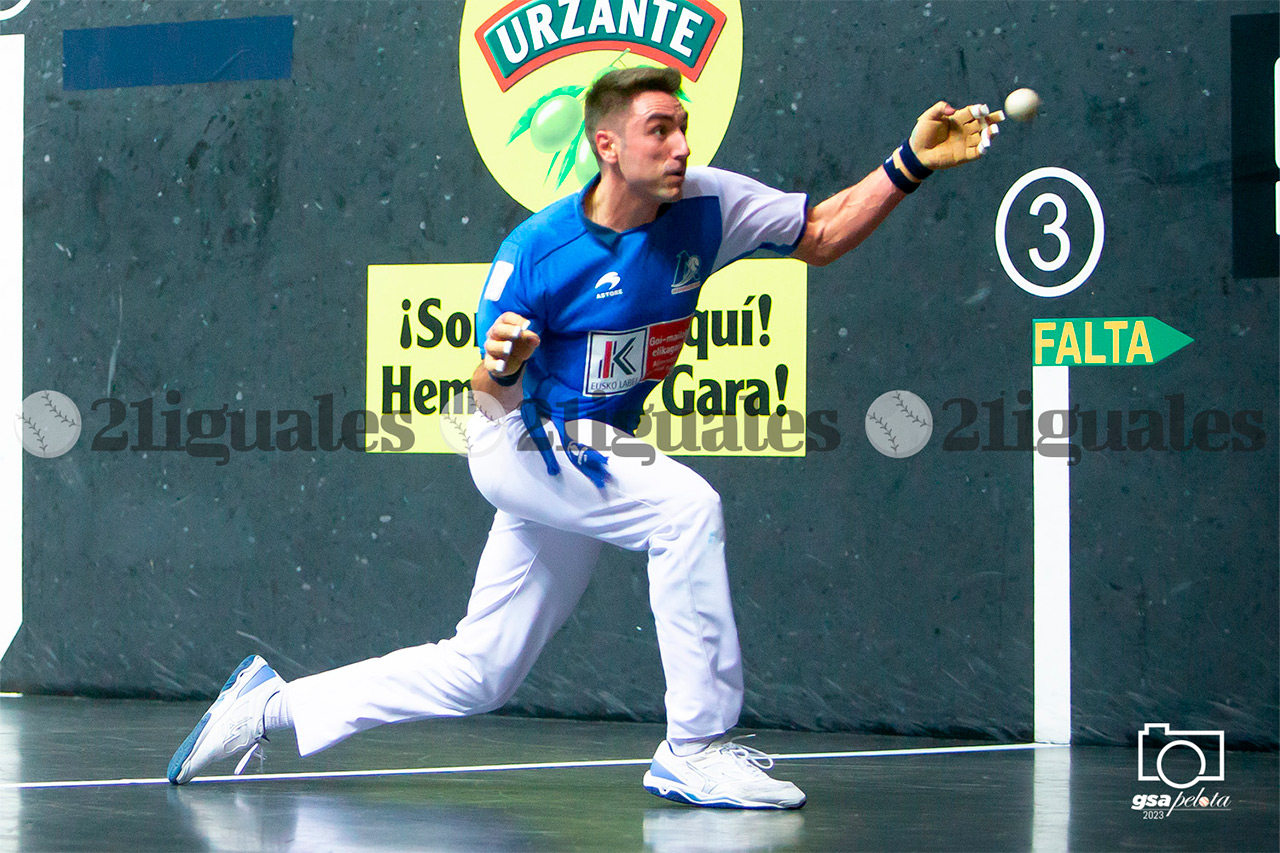 Peio Etxeberria y Mariezkurrena sufren más de lo previsto