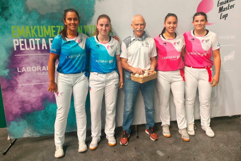 Laia Salsamendi ha cerrado hoy un calvario de dos años en Bakio con una sonrisa