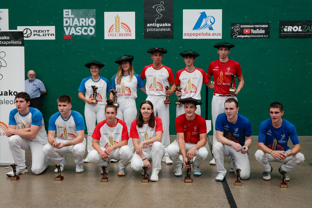 Lleno absoluto y finales de alto voltaje en el Antiguo