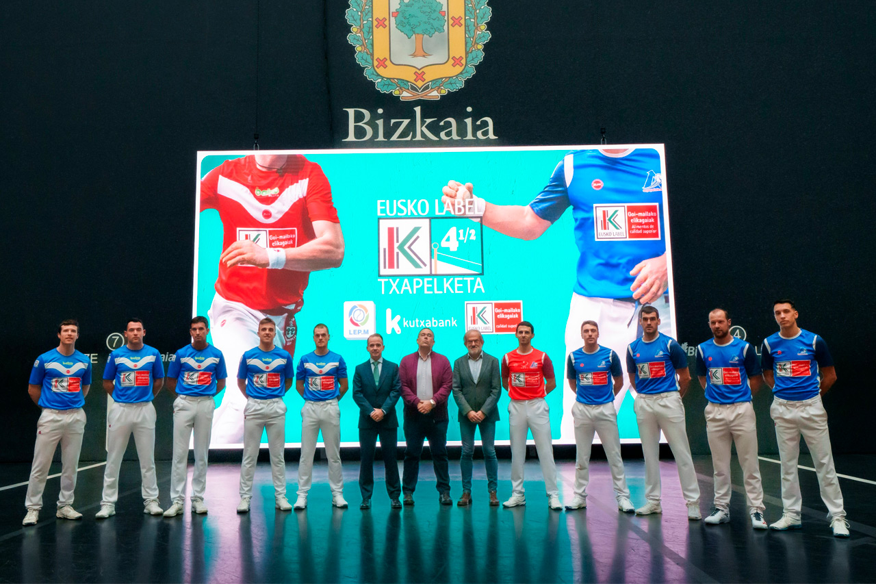 Tras el verano pelotazale ya está en puertas la competición oficial, y ha sido presentado el Cuatro y Medio 2024 en Bilbao.