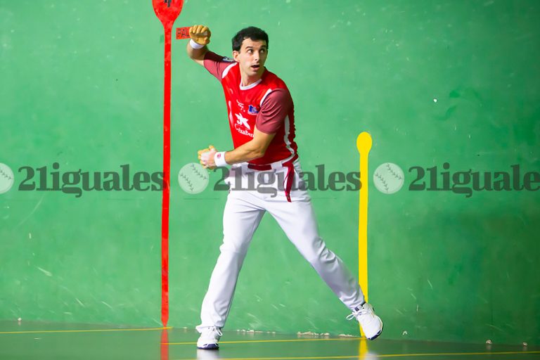 Altuna III confirma su favoritismo y vence a Artola en el Astelena