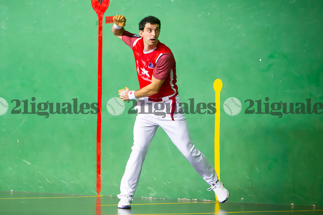 Altuna III confirma su favoritismo y vence a Artola en el Astelena