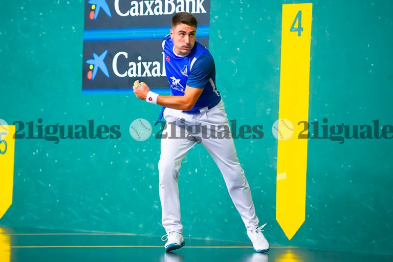 Peio Etxeberria es el primer semifinalista de la jaula
