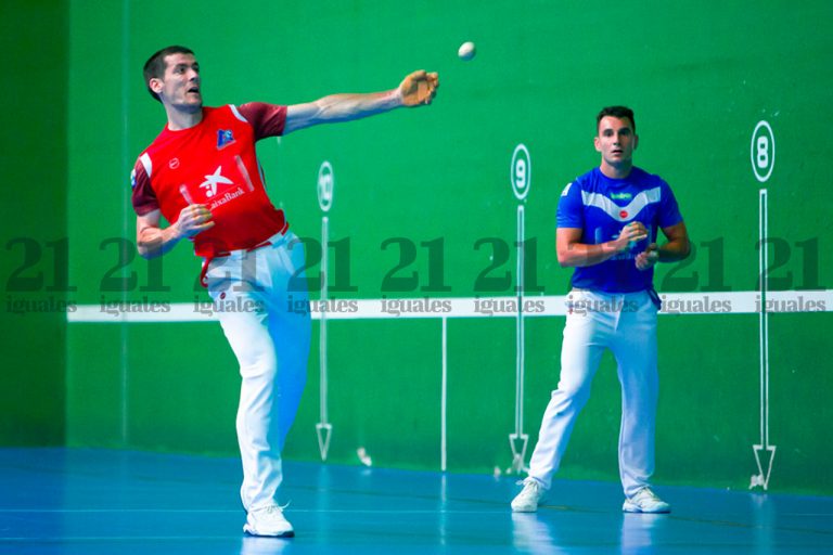 Ezkurdia y Rezusta siguen invictos