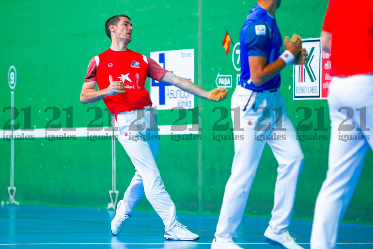 Ezkurdia y Rezusta se olvian del tropiezo