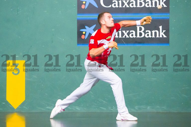 Laso e Iztueta ganan y comparten liderato