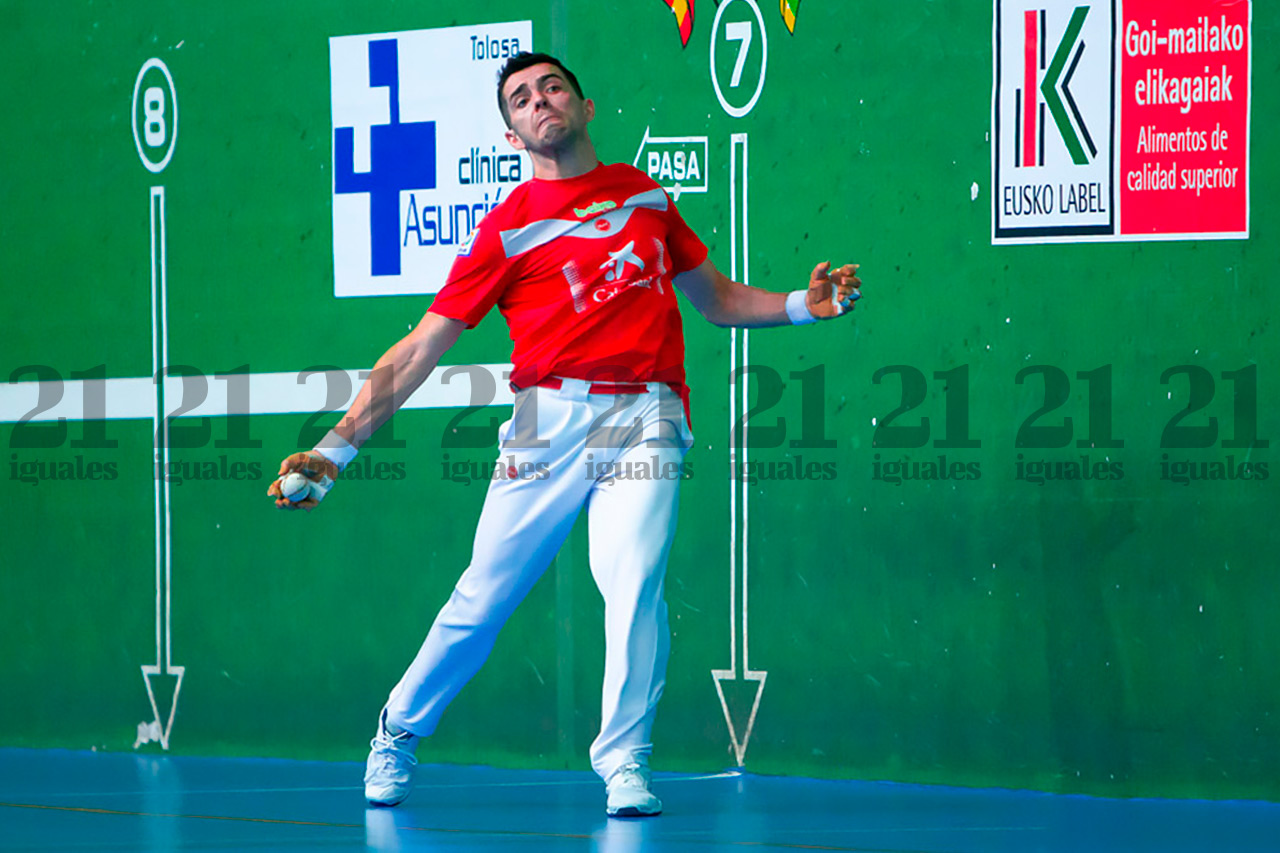 Rubén Salaverri intervenido de la cadera