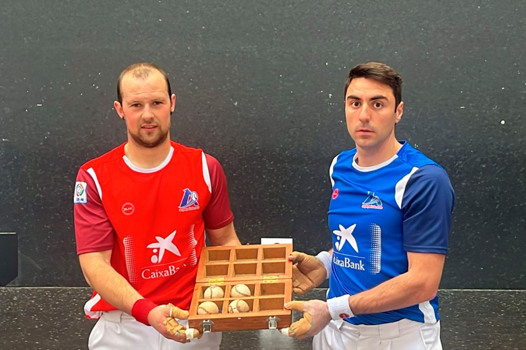 Elordi y Peio Etxeberria se la juegan en Zumaia