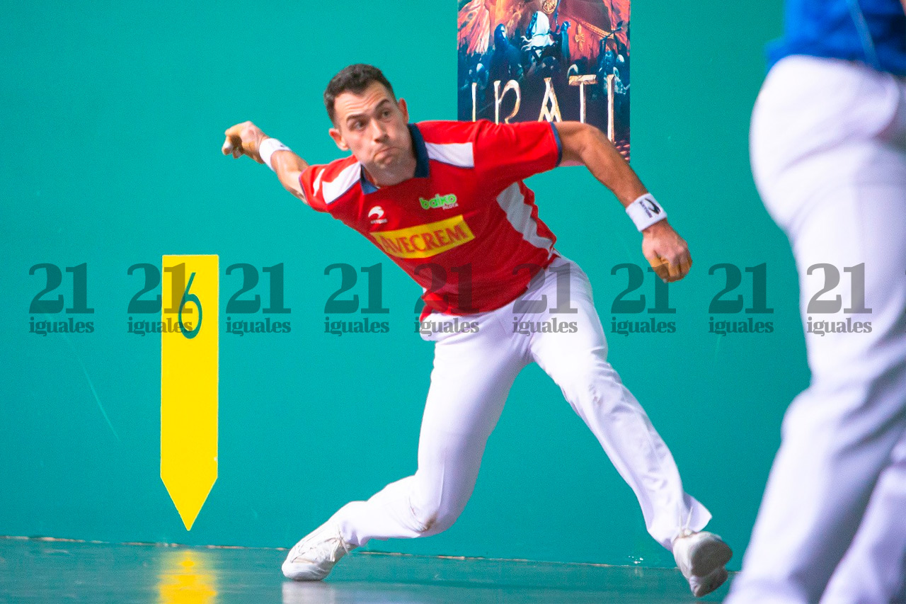 Jaka muy superior en el Serie B