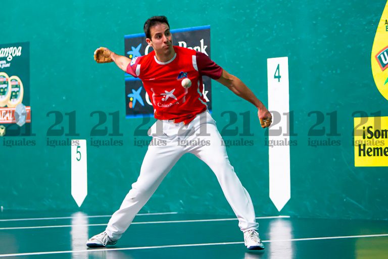 Darío y Gaskue dan su mejor versión para seguir vivos