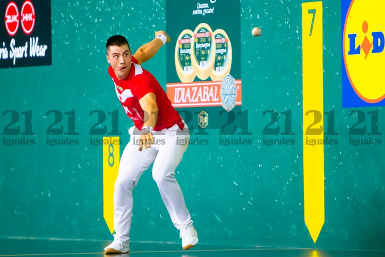 Agirre y Eskiroz no fallan y jugarán la final del Serie B