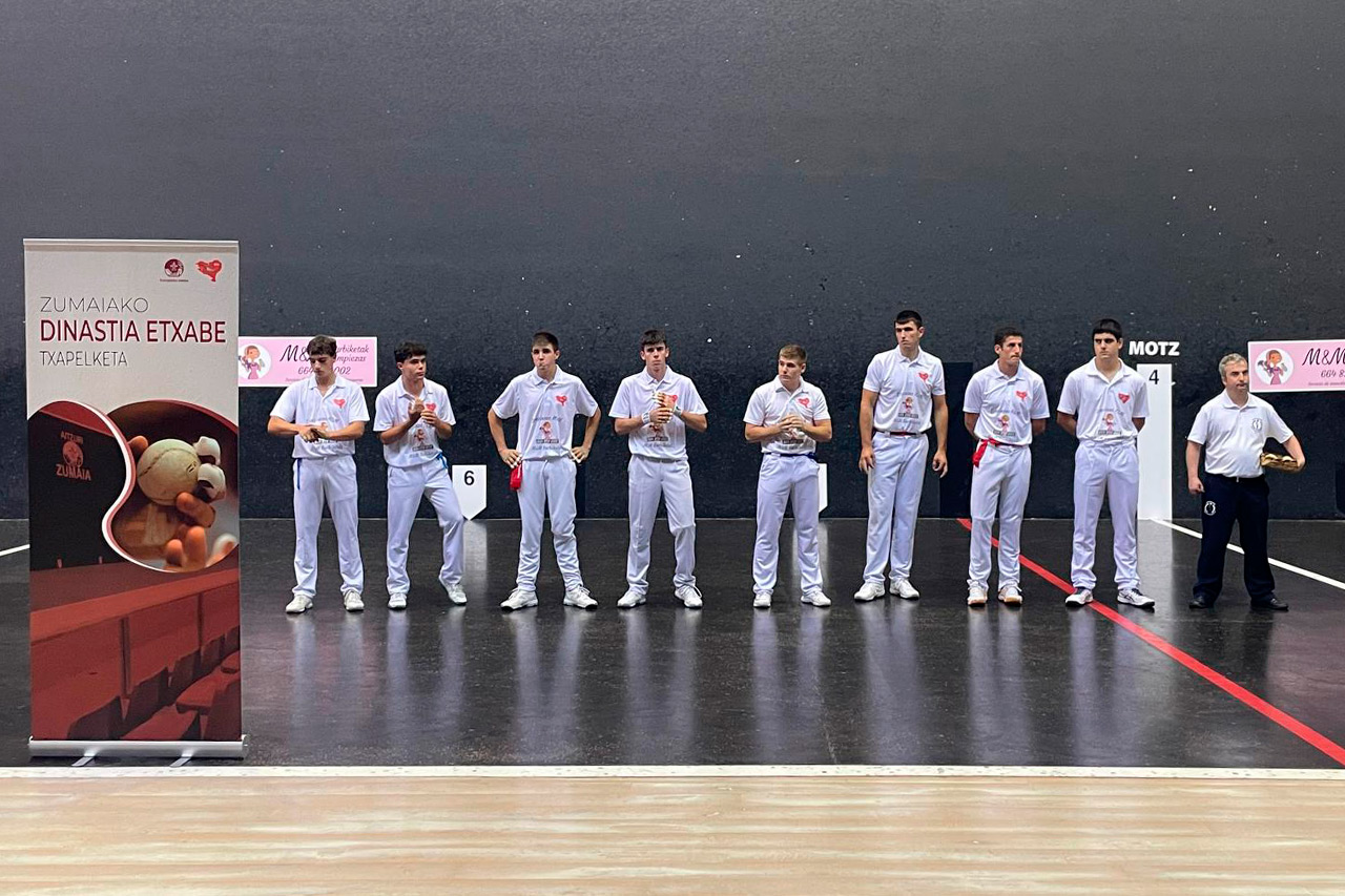 La sobriedad sirve a Apezetxea-Santesteban para cargarse a los primeros cabezas de serie