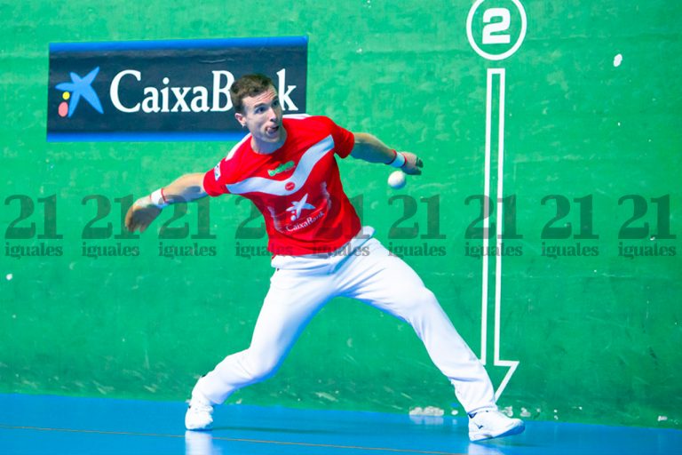 Artola e Iztueta remontan para clasificarse para la final en Donostia