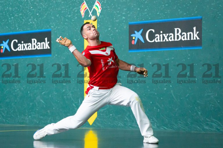 Jaka comienza sumando los cuartos de final