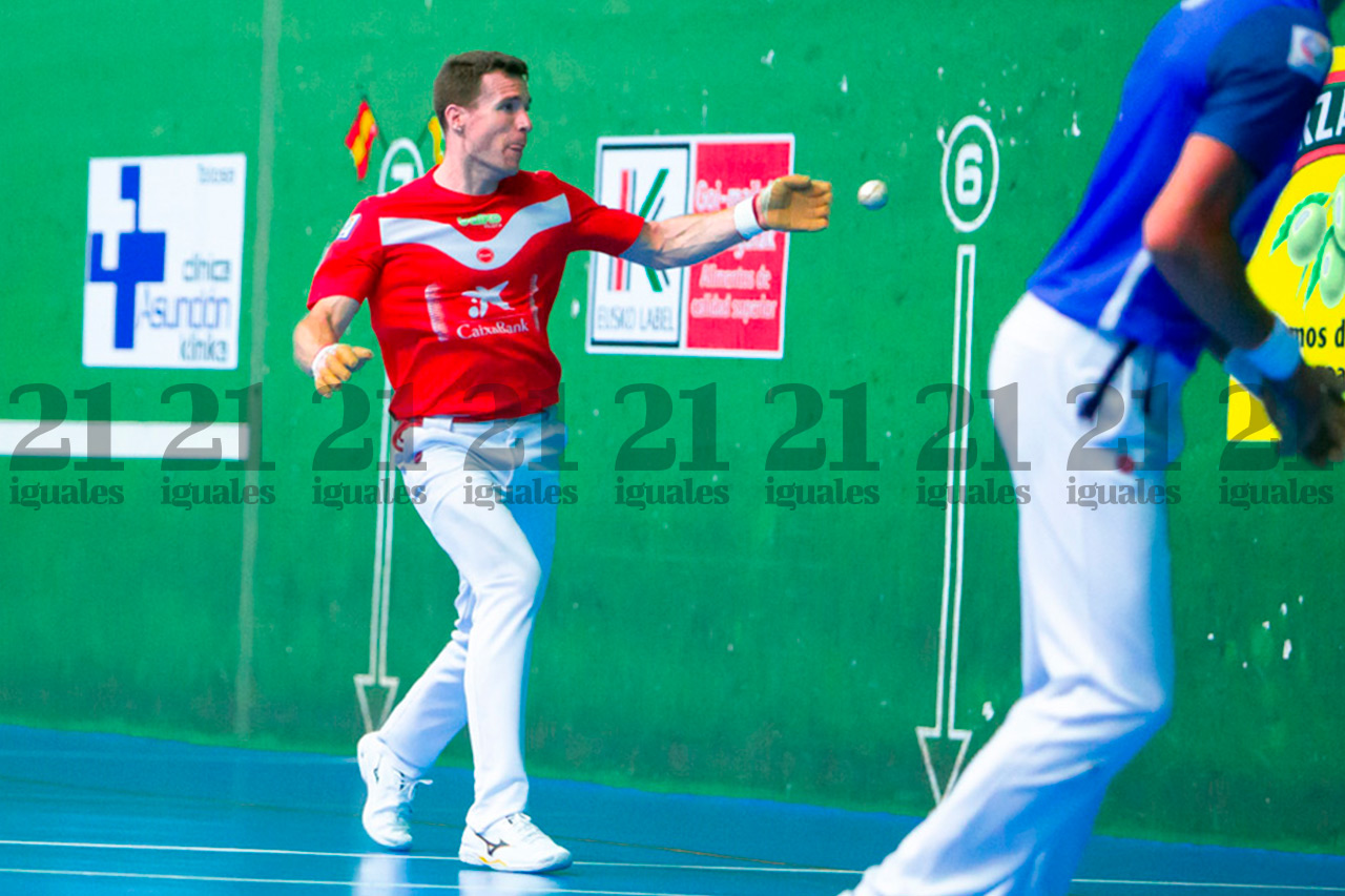 Artola e Imaz fueron de menos a más para sumar el punto