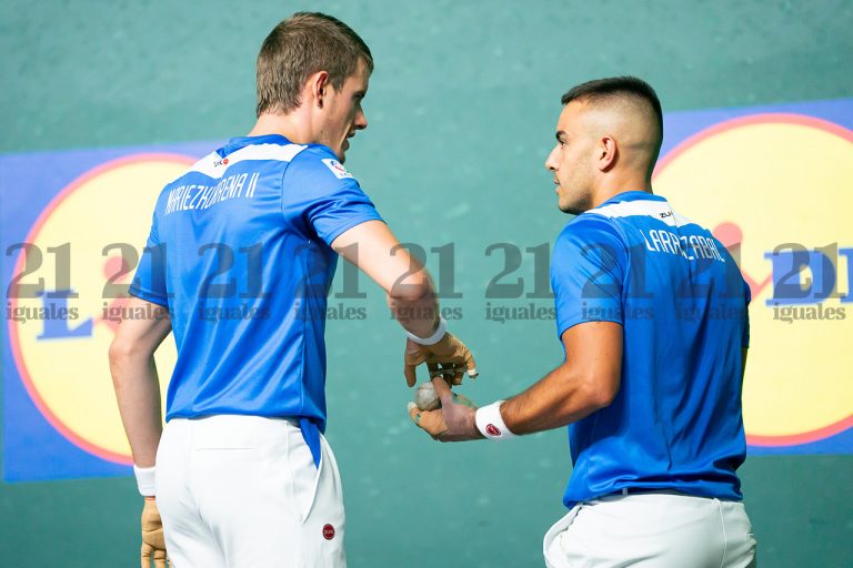Larrazabal y Mariezkurrena II remontan para sumar el primer punto