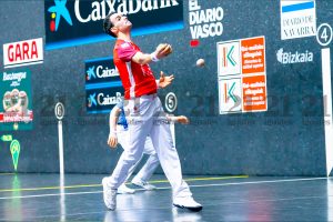 Altuna III y Ezkurdia suman el primer punto