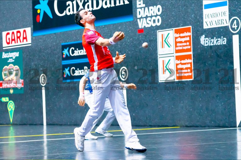 Altuna III y Ezkurdia suman el primer punto